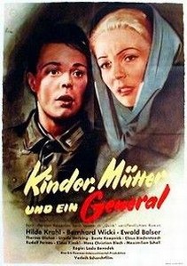 Des enfants, des mères et un général