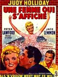 Une femme qui s'affiche